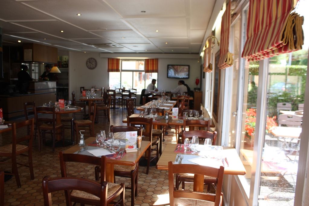 Campanile Reims Ouest - Hotel 3*